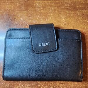 Relic Black Phone Wallet Case